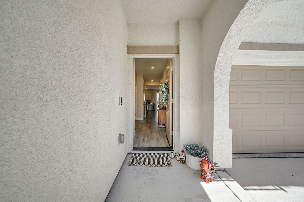 3216 Center Dr - Photo 5 of 44