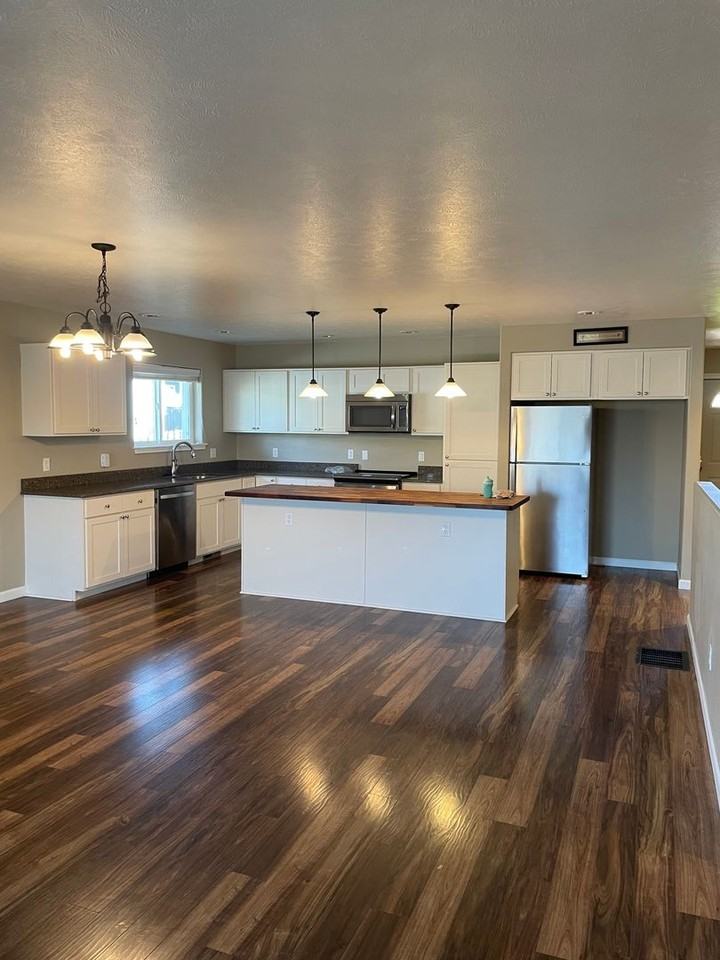 513 513 Harvest Loop Rd - Photo 3 of 15