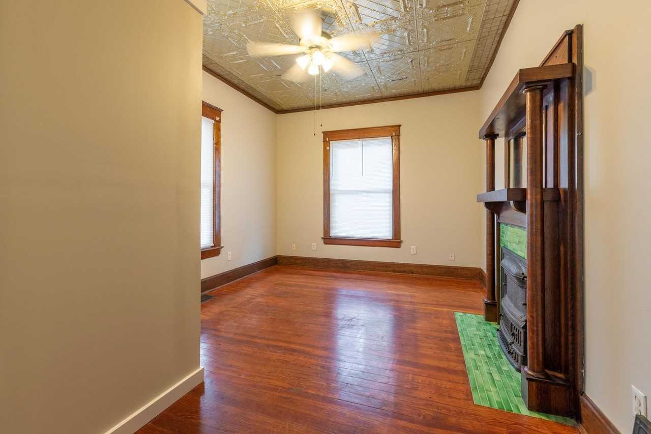 737 S Market Ave - Photo 4 of 13