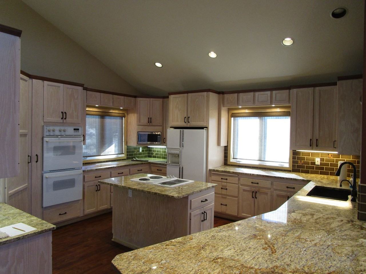 1164 Sw Parrish Ln - Photo 7 of 31