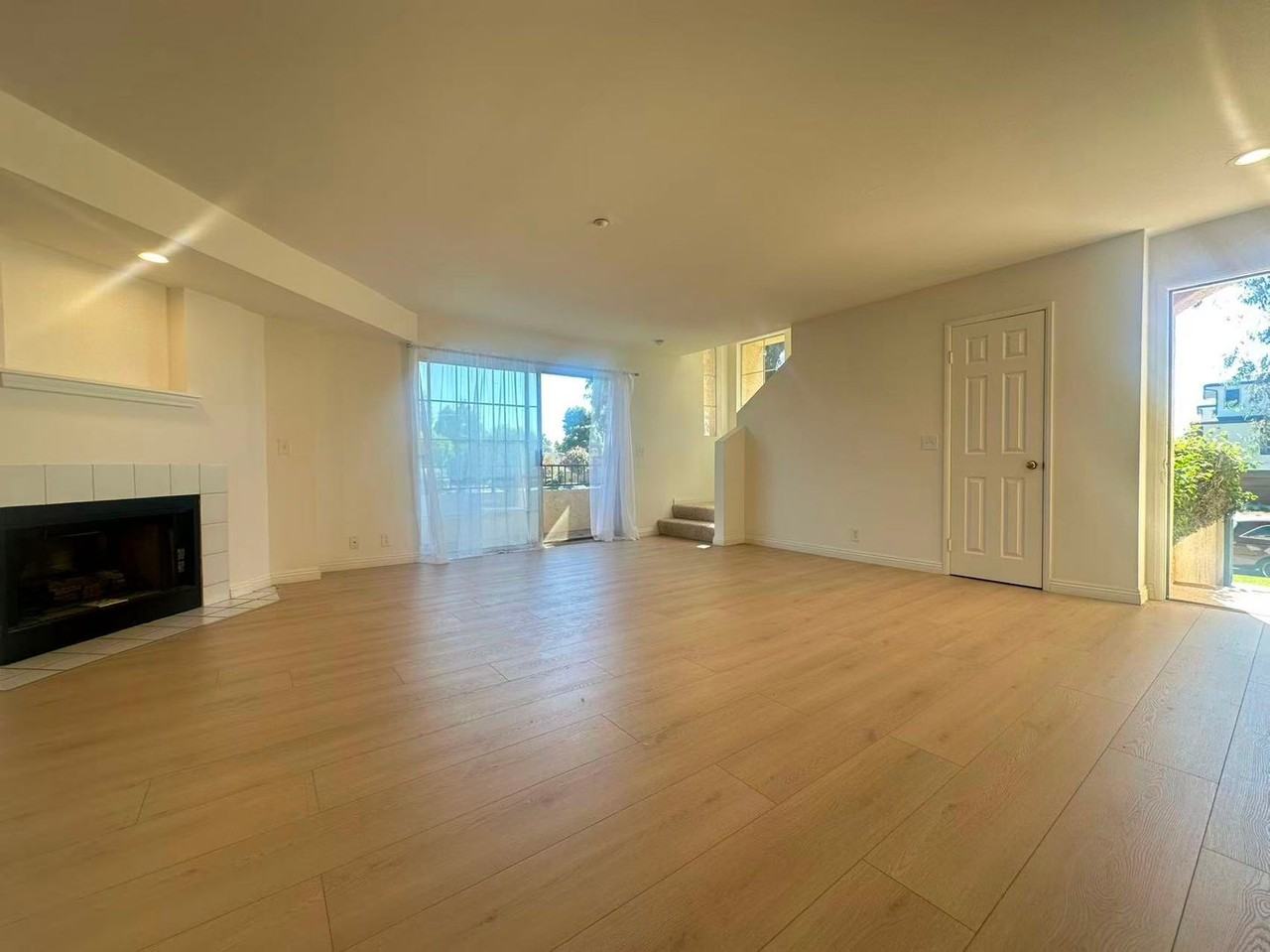 1033 W Duarte Rd #A - Photo 2 of 15