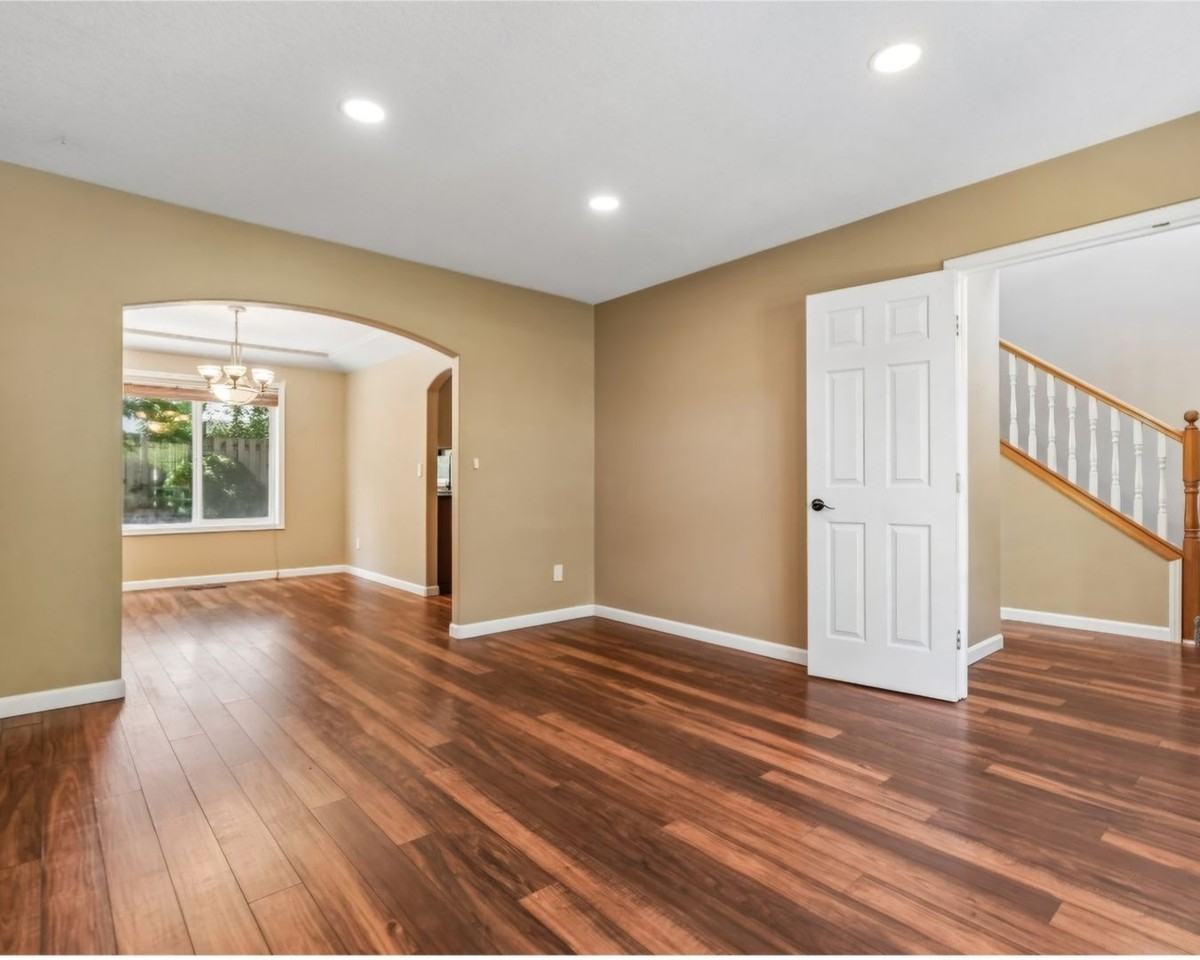 1612 Se 187th Pl - Photo 4 of 21