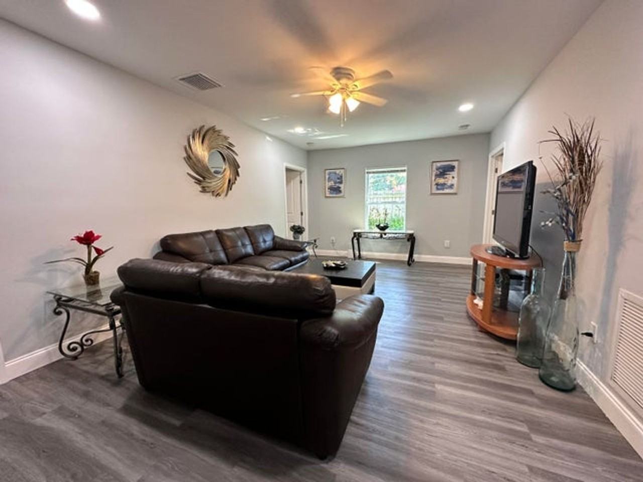 520 Hampton Rd - Photo 6 of 14