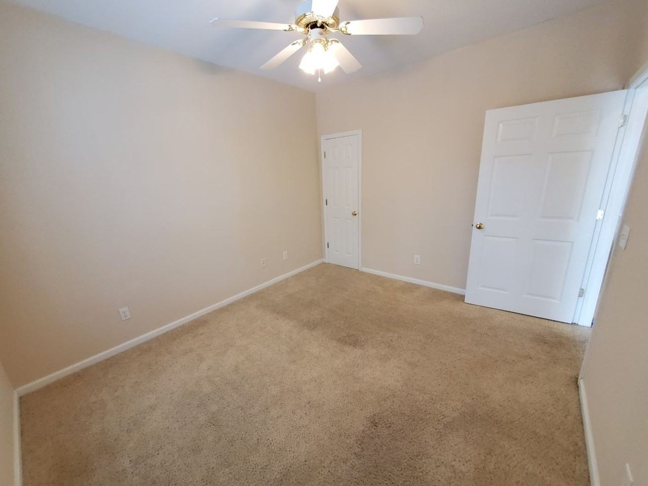 1728 Oakdale Terrace Blvd - Photo 5 of 14