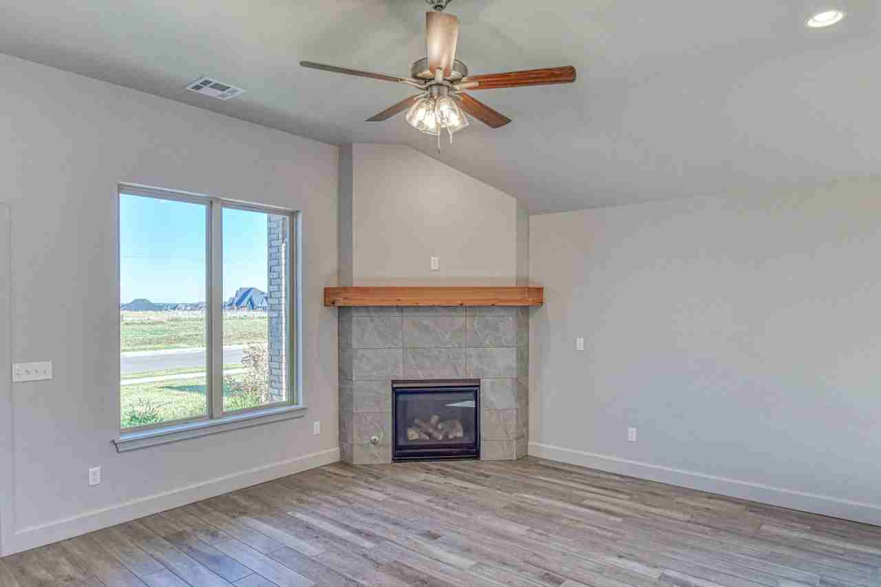 9340 Nw 143rd St - Photo 5 of 32
