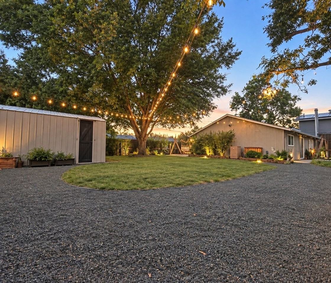 2986 Godman Ave - Photo 4 of 13