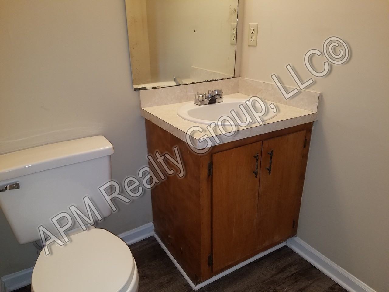 129 Manorwood Ct Apt B - Photo 3 of 20