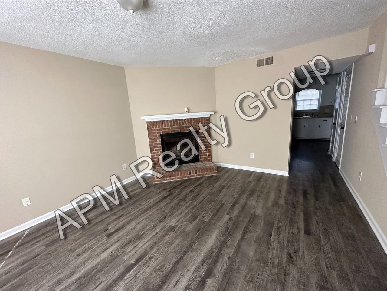 129 Manorwood Ct Apt B - Photo 7 of 20