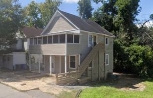 featured image of 1421 1/2 Cherokee St