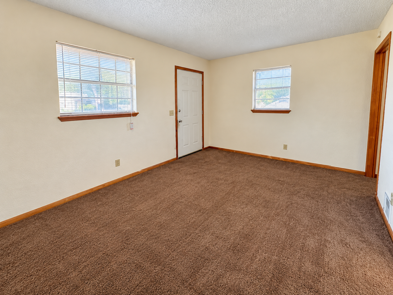 806 N Choctaw Ave - Photo 3 of 10