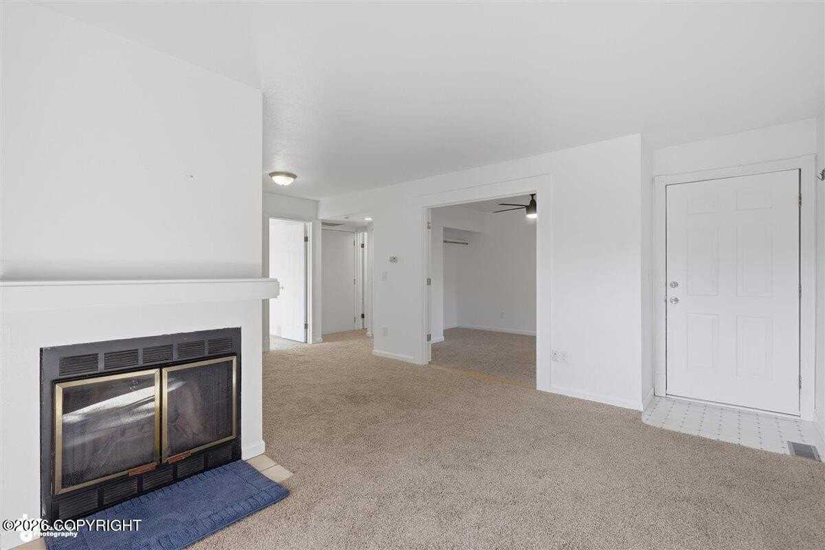 7230 Huntsman Cir #E - Photo 4 of 18