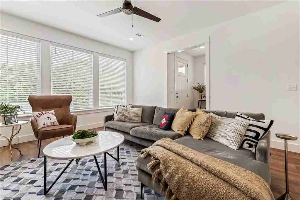 332 N Fletcher Ave - Photo 2 of 25