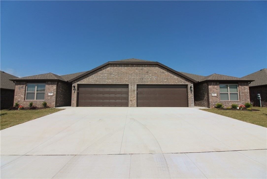 423 Barbet Dr - Photo 2 of 21