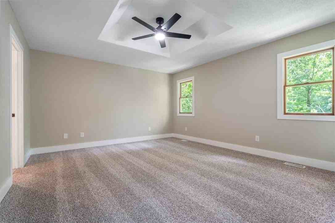 30 Burnham Dr - Photo 6 of 17