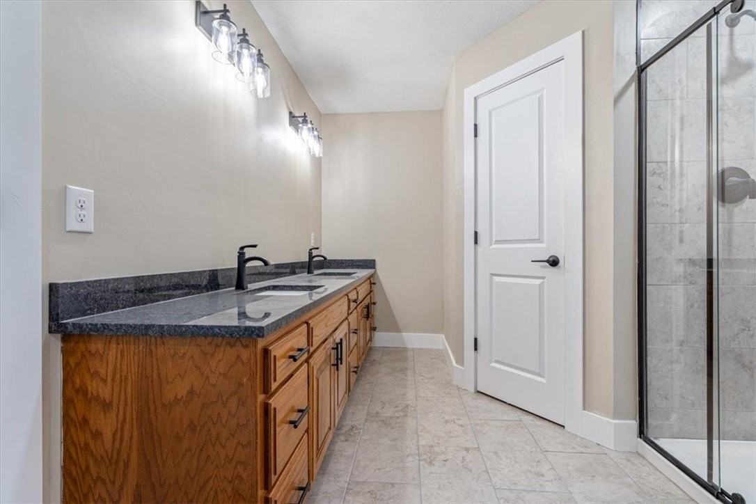 30 Burnham Dr - Photo 7 of 17