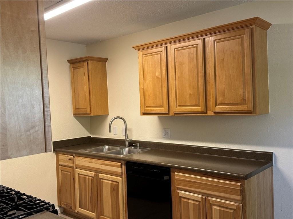 920 W Granite St - Photo 3 of 16