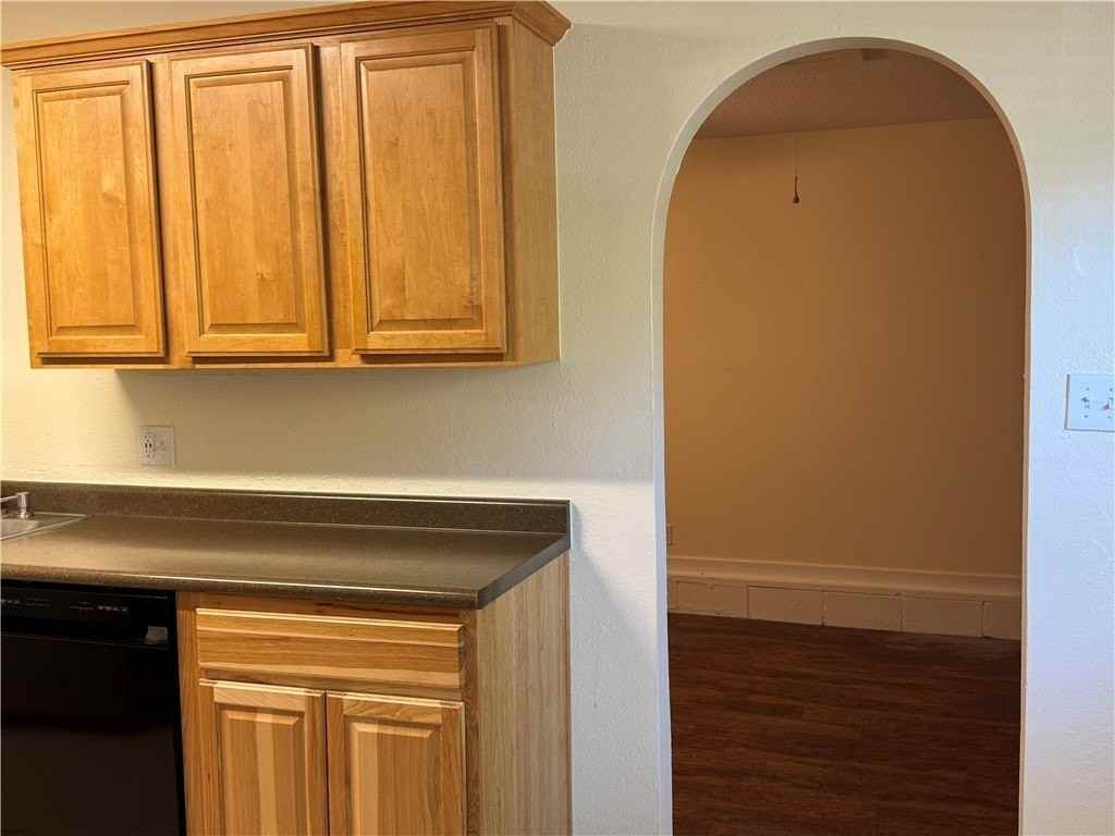 920 W Granite St - Photo 4 of 16