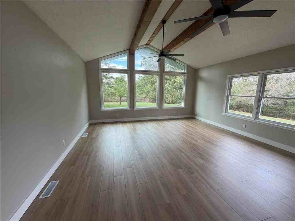 10210 Blackberry Ln - Photo 4 of 10