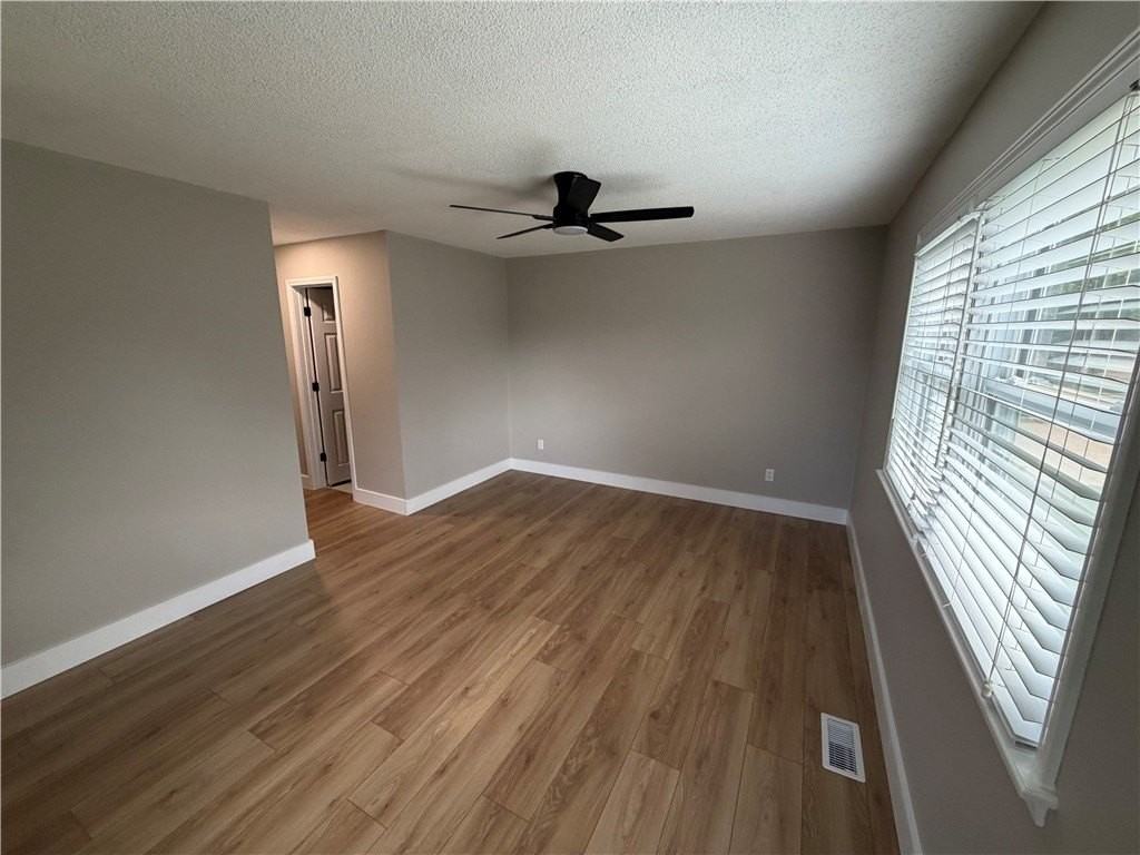 10210 Blackberry Ln - Photo 5 of 10