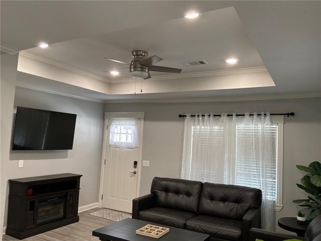 1221 Highland Ave - Photo 3 of 16