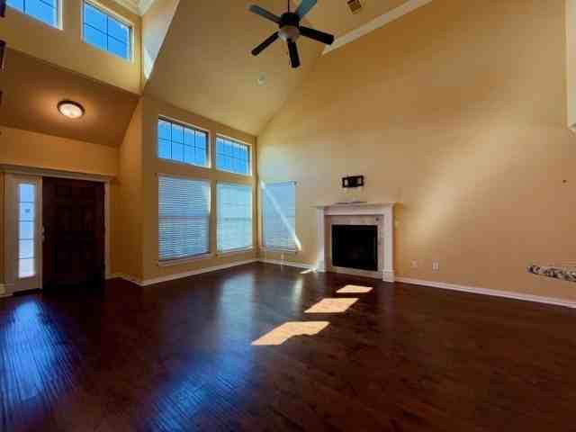 605 Sw Milestone Rd - Photo 7 of 30