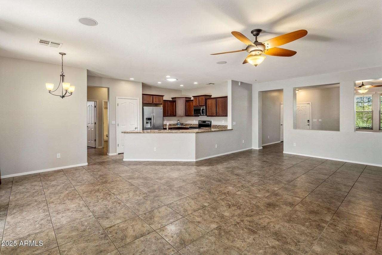 3342 E Patrick St - Photo 5 of 23