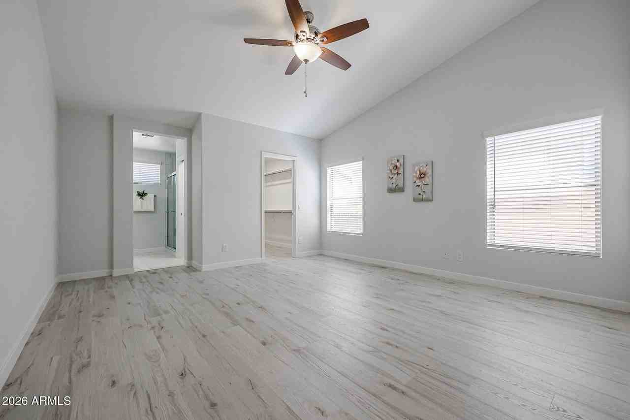14816 W Merrell St - Photo 4 of 33