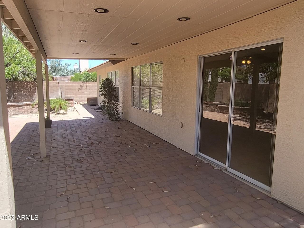 9126 W Maui Ln - Photo 7 of 19