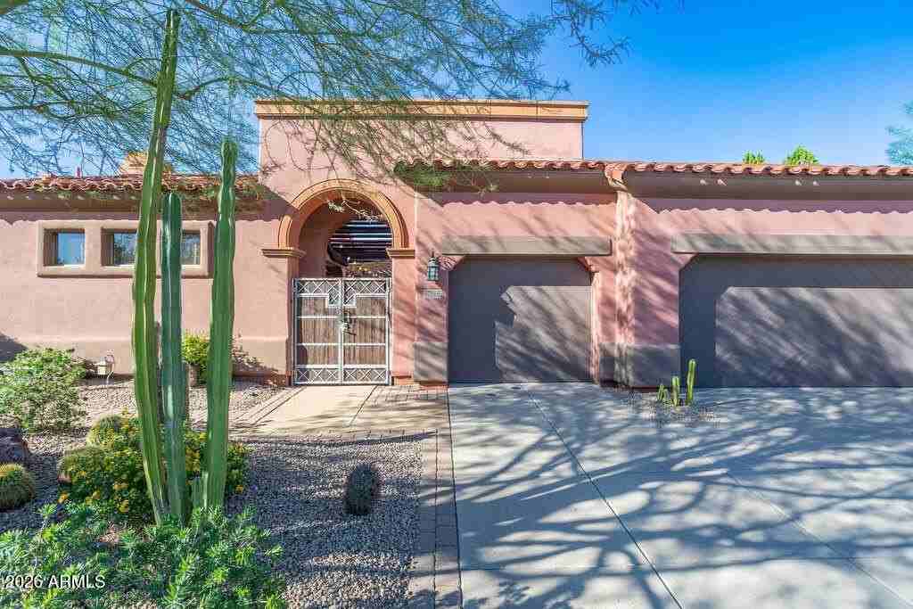 8024 E Windwood Ln - Photo 3 of 50