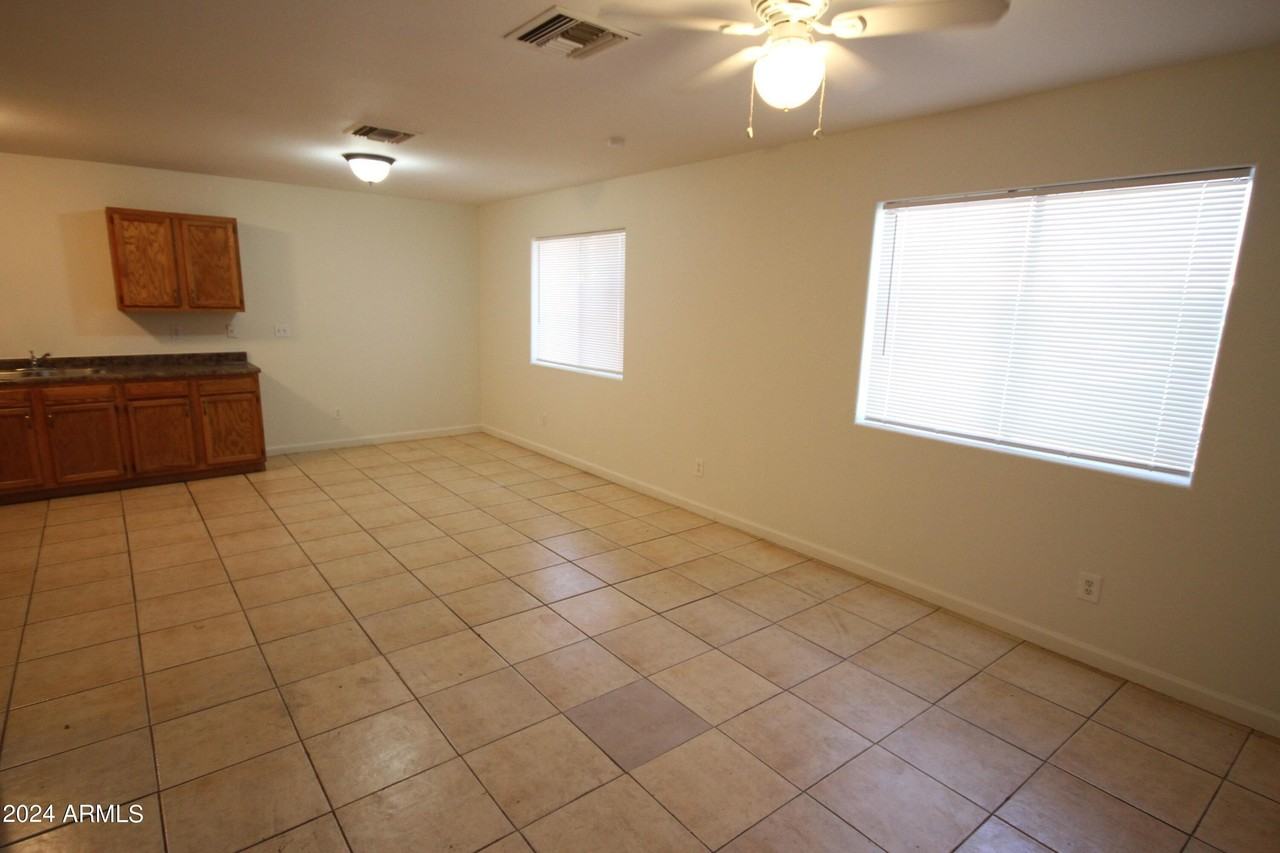 1714 S 7th Ave #1 - Photo 3 of 6