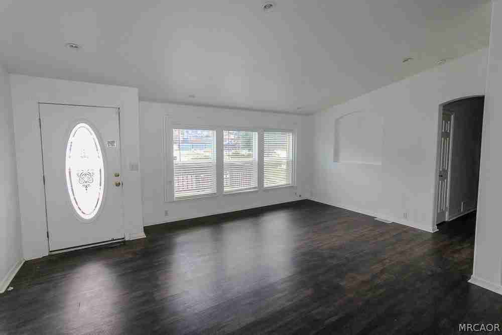 46063 South Dr - Photo 3 of 47
