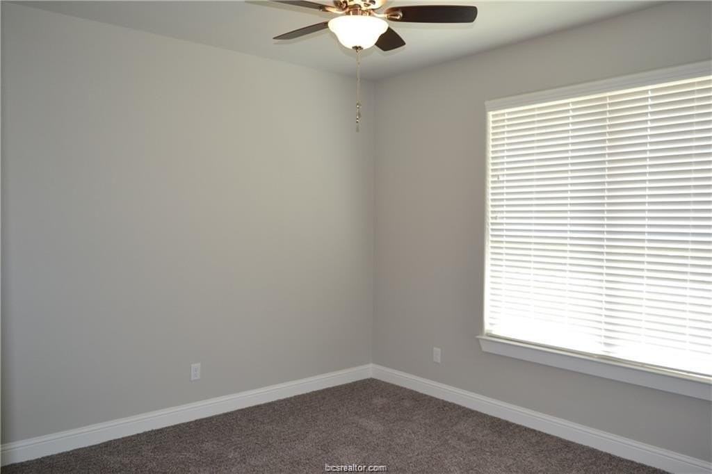 304 Foch St - Photo 6 of 10