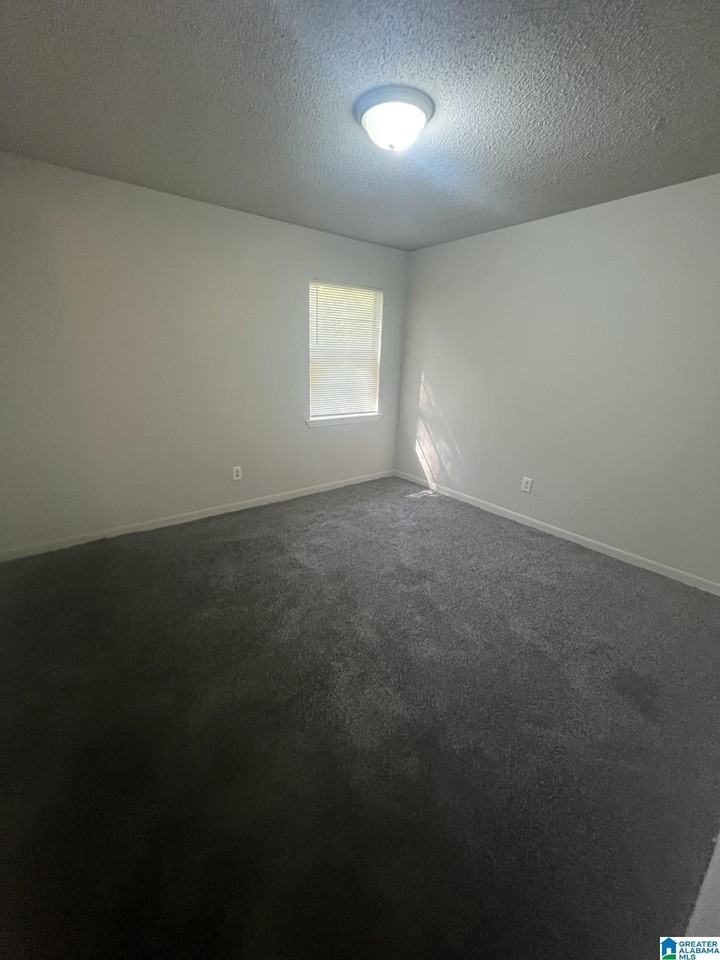7725 Rugby Ave - Photo 7 of 7