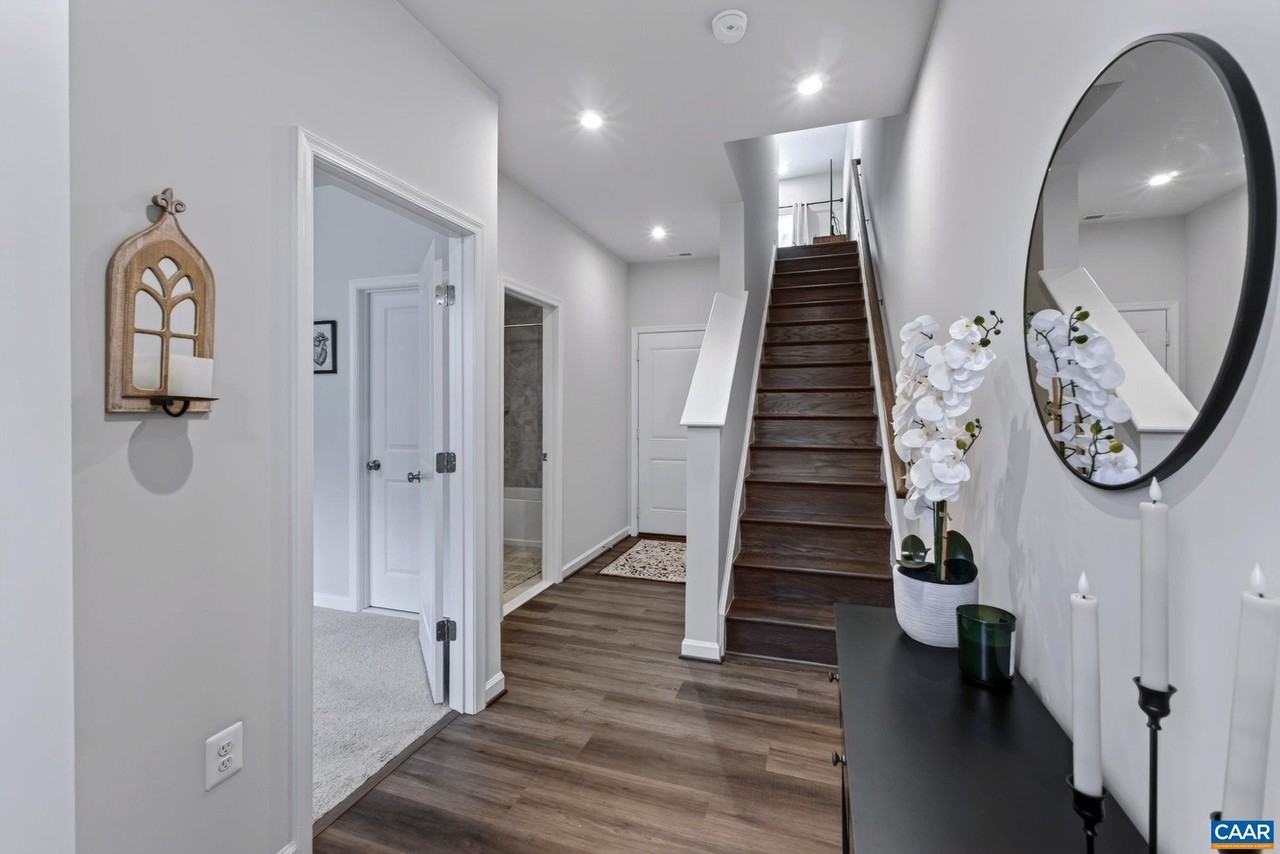 2842 Sweetbay St #R - Photo 5 of 22