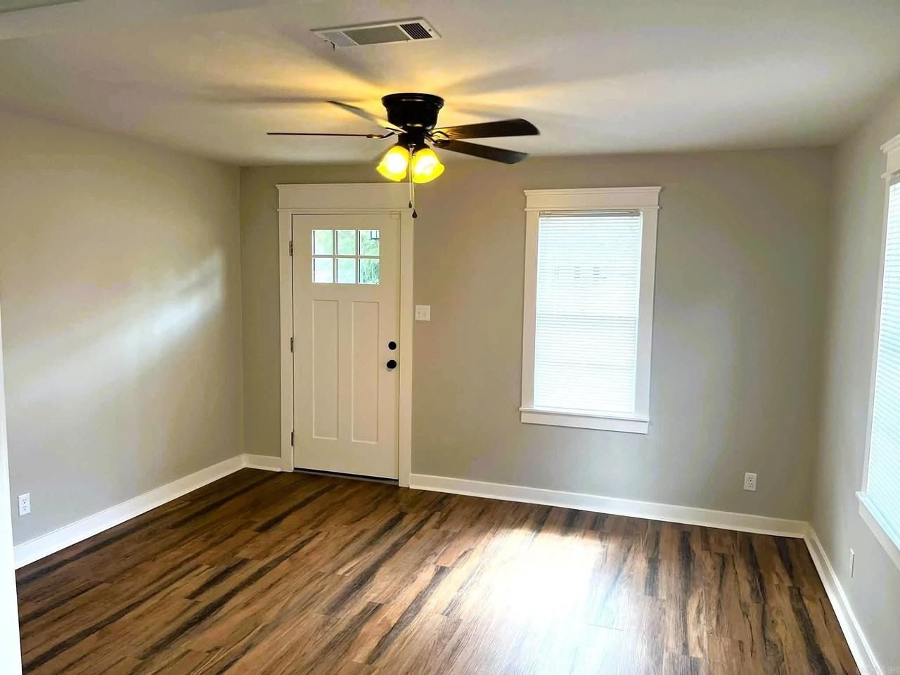 700 Wildwood Ave - Photo 2 of 19