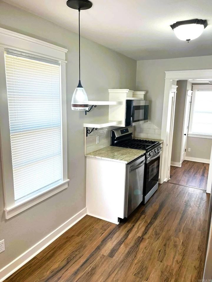 700 Wildwood Ave - Photo 3 of 19