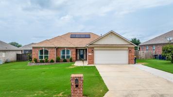 featured image of 2423 Palisade Dr