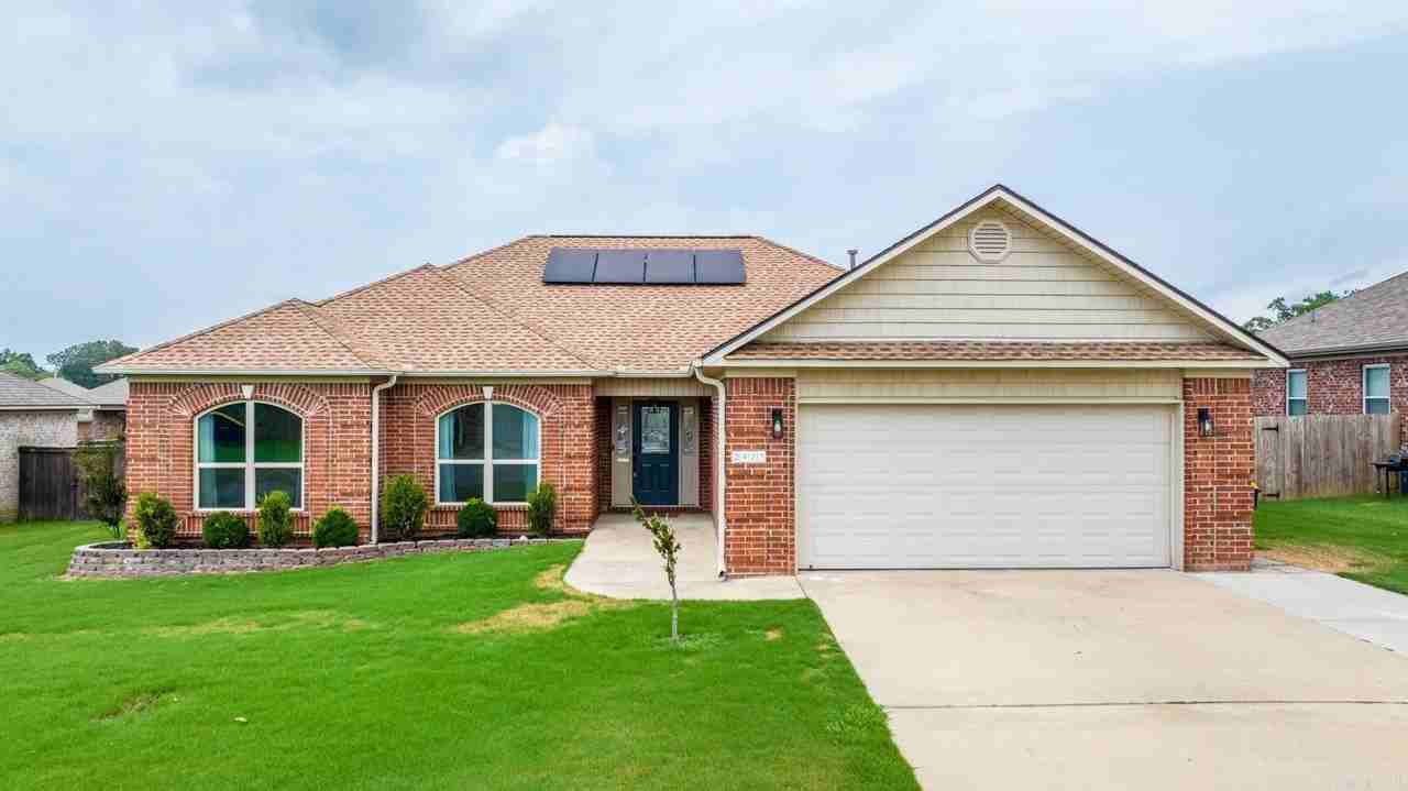 2423 Palisade Dr - Photo 2 of 28