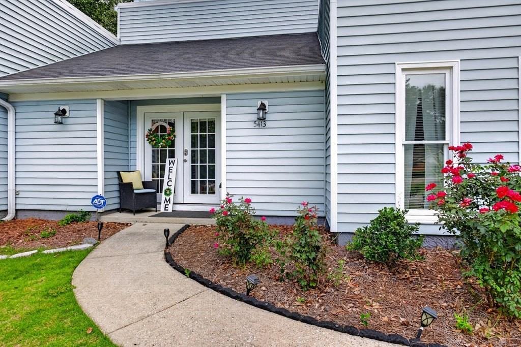 5413 Shanna Ct - Photo 2 of 34