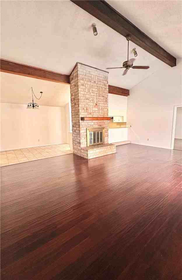 5530 Crossgate Dr N - Photo 4 of 16