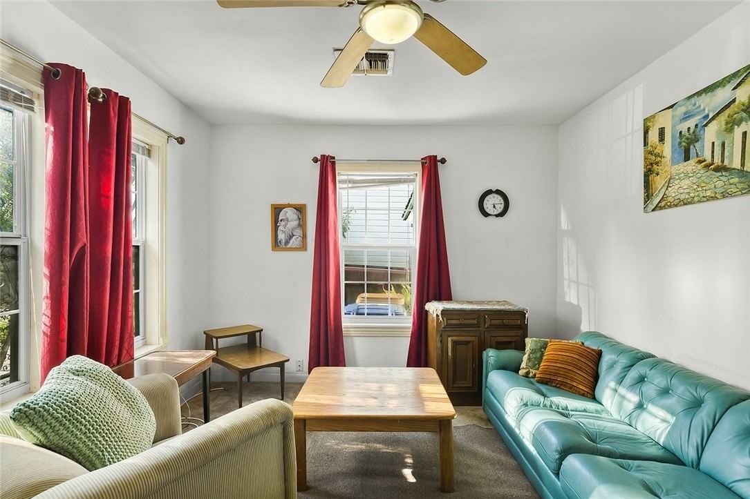 1636 15th St - Photo 3 of 20