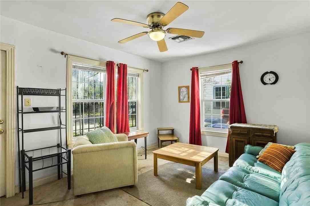 1636 15th St - Photo 4 of 20