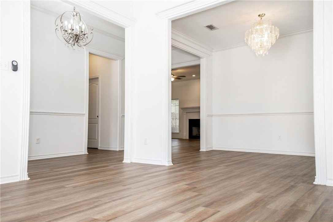 6326 Saint Denis St - Photo 4 of 34