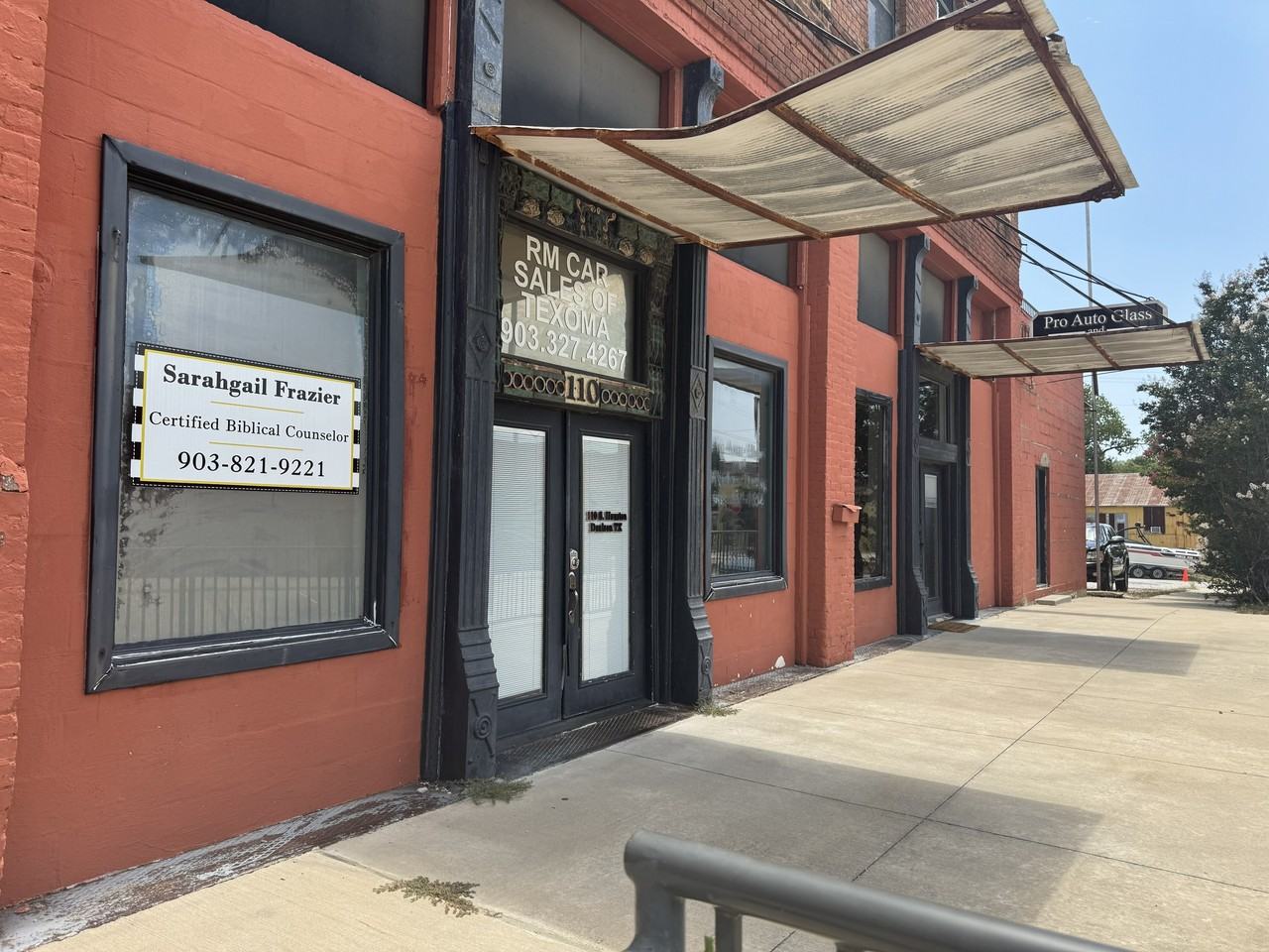 110 S Houston Ave #A - Photo 3 of 10