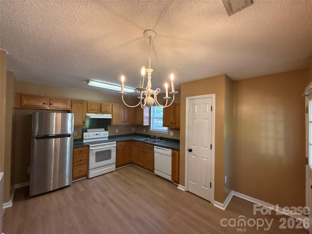 6606 1st Ave - Photo 3 of 11