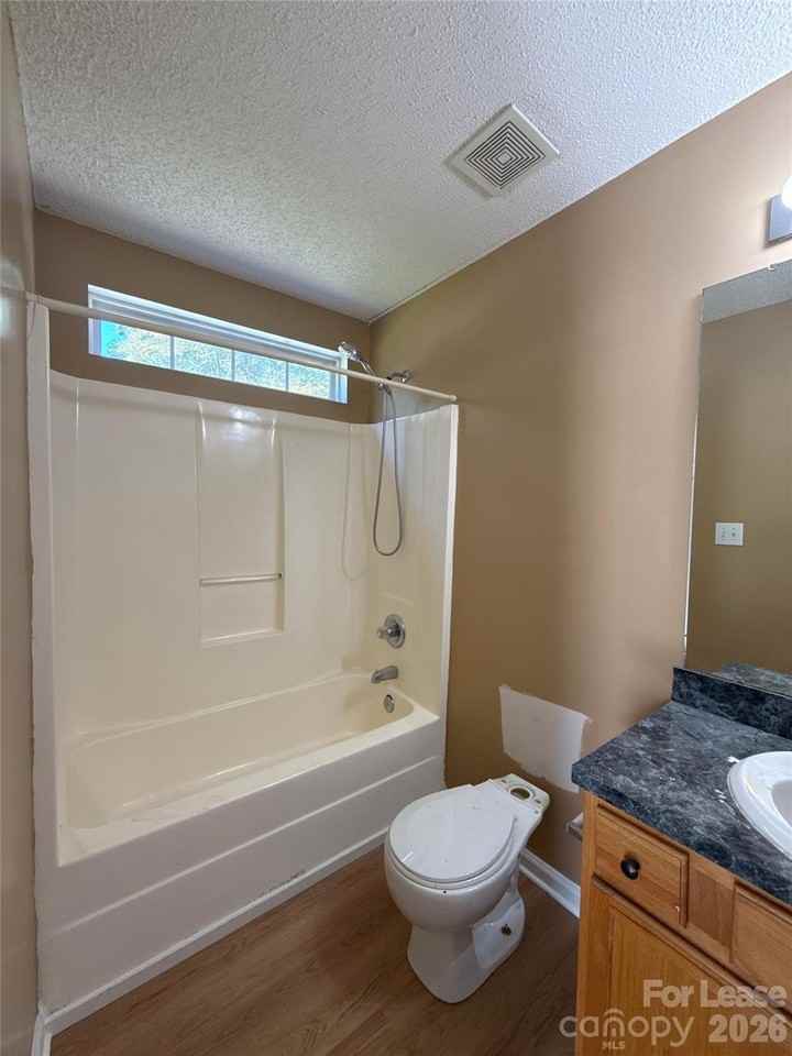 6606 1st Ave - Photo 6 of 11