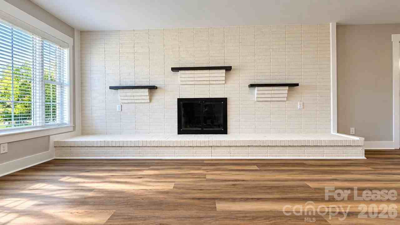 2410 Wallace Rd - Photo 6 of 14
