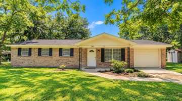 featured image of 305 Millcreek Dr