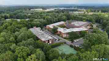 featured image of 15 Farm Springs Rd #231