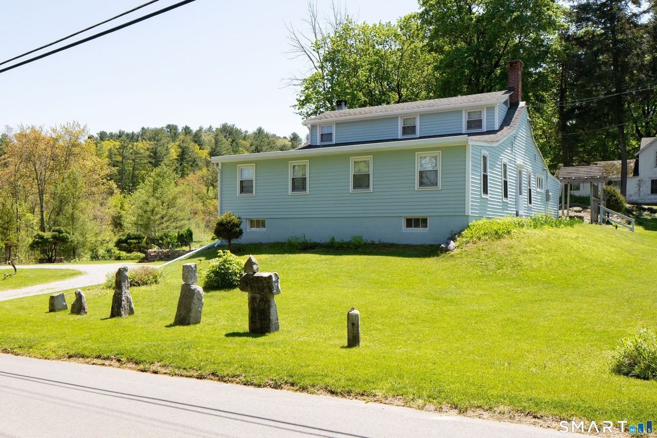 2 Perry St - Photo 5 of 29